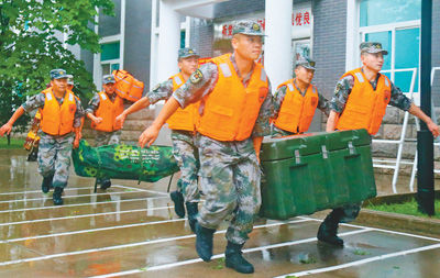 郑州市|抢险救援 各方全力以赴