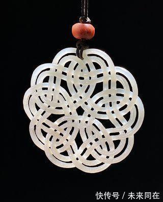 阴线!清乾隆和田玉籽料 白玉 庭院仕女 子冈牌 诗文牌