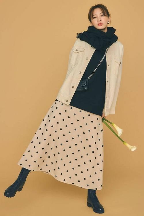 春季没有一件“牛仔装”可惜了，配裙子年轻不说还时髦，潮人都爱