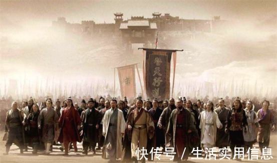 关胜#梁山好汉的奇葩死法走在路上被毒蛇咬死,喝醉酒坠马身亡!