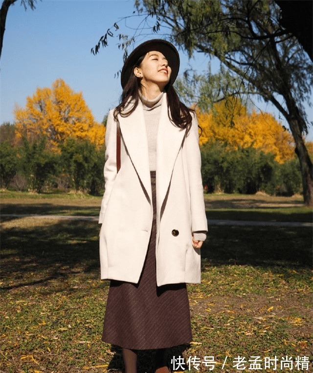大衣|“大衣+呢子裙”优雅又时髦,穿出气质美