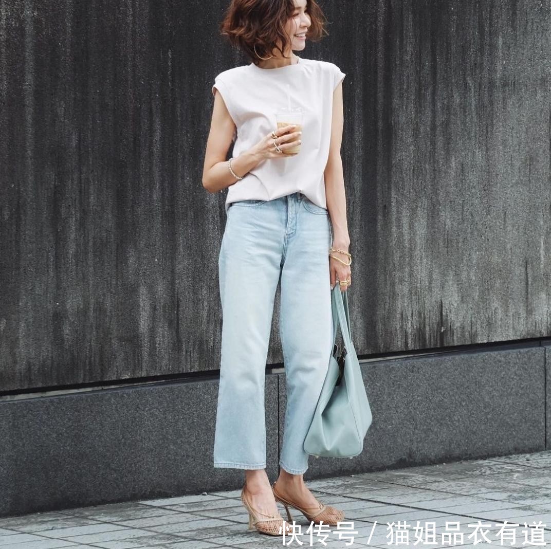 女人味|“基本款T恤+裤装”,优雅的女人这样穿,16套Look教你轻松变高级