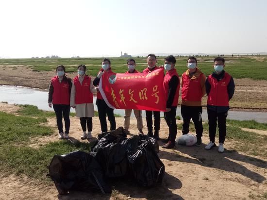 鄱阳湖水文水资源监测中心“河小青”维护鄱阳湖湿地环境