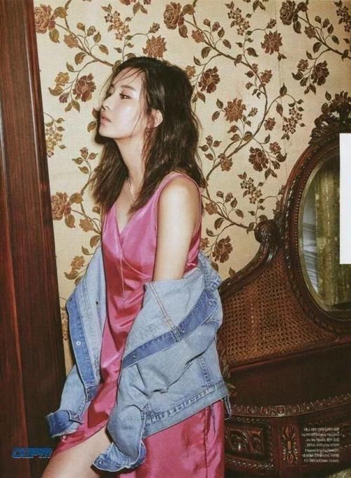 发量多？正好试试这款发型