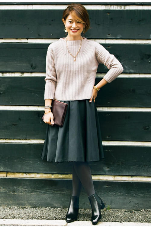 梨形身材的中年女人，尽量少穿长裤，学日本阿姨穿裙子，真优雅