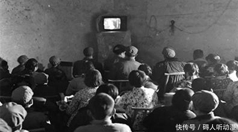 历史|70年代中国历史老照片：图1女孩一定都经历过，最后一张让人怀念