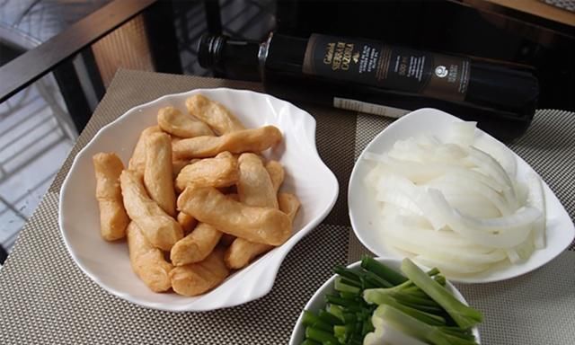 教你懒人下饭菜，孩子能吃2碗米饭，做法简单，上桌一大盘不够吃