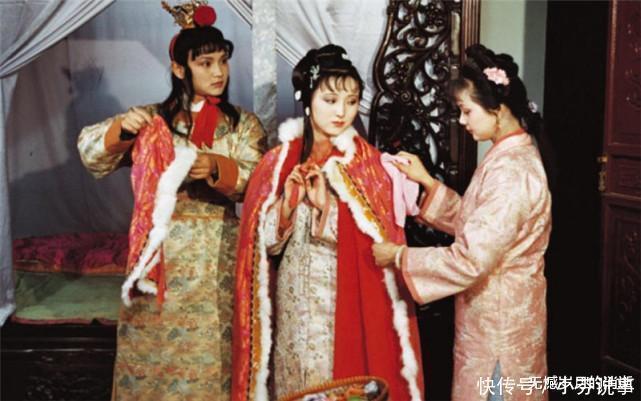 丫鬟&红楼梦丫鬟意外之死,揭开薛宝钗为嫁宝玉,干的一件隐秘丑事