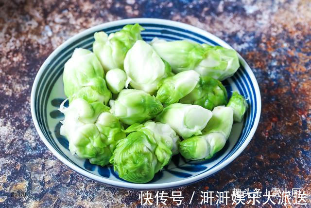 很多人不认识这食材,7块钱买一颗,开水烫一烫,爽口又开胃