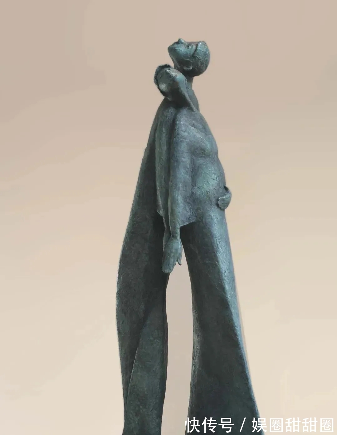 Quinn!Bob Quinn 和他的表现主义雕塑