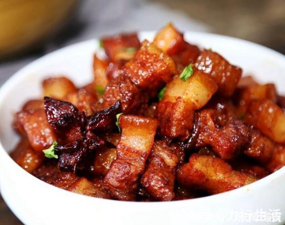 冰糖|烧红烧肉,用冰糖还是白糖?多数人用错了,难怪口感不好,还发苦