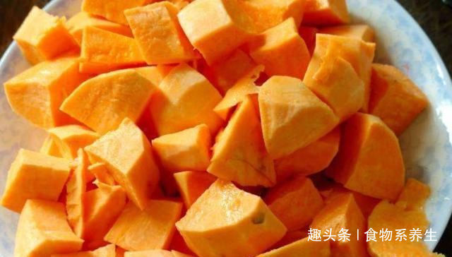 小蛮腰|红薯和“它”一起蒸,坚持晚上吃,低热低卡,腰肢细了,皮肤白皙