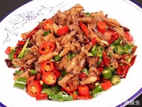 年夜饭寓意老好的几道菜,好吃、好看,家人吃得满意吃出幸福