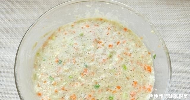 懒人早餐做法,1根山药2个鸡蛋,不用早起5分钟出锅,孩子抢着吃