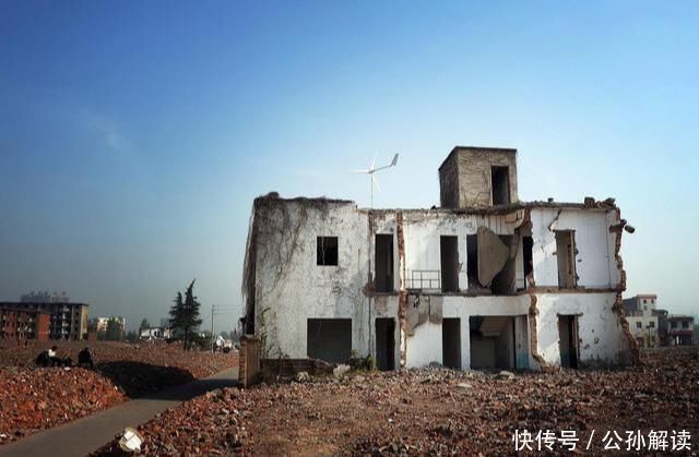 收缩性|旧房拆迁补偿，有人选房子，有人选钱，选错只能吃闷亏了！