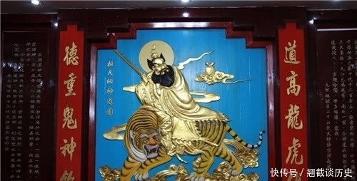 此家族2000年来从未中断过,至今仍受人供奉,可与孔子家族叫板?