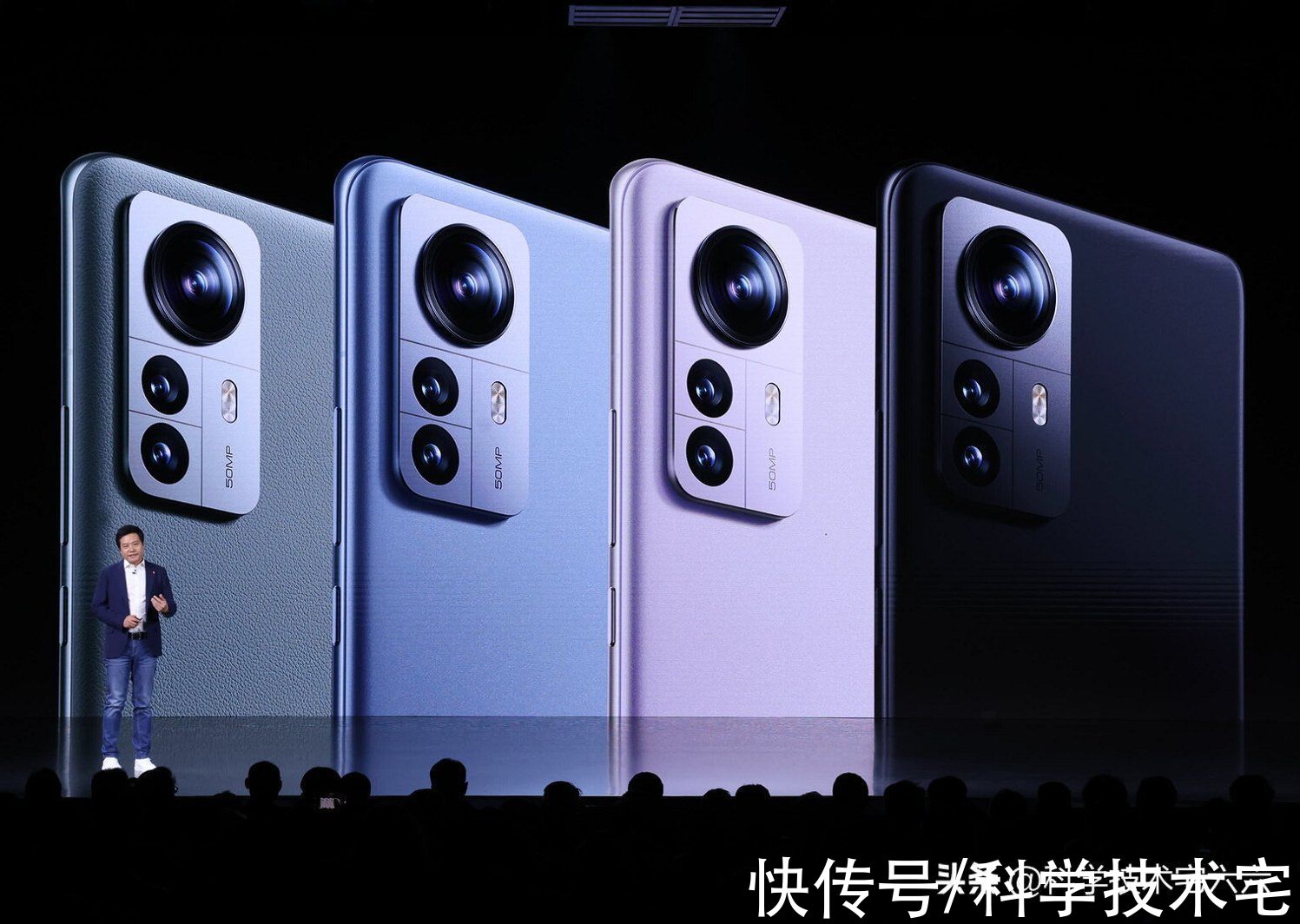 小米12|小米12 Pro对标iPhone13 Pro Max，苹果仅一个优势？