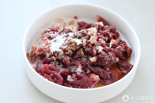 手抓饼又有新吃法，做成香酥美味的牛肉饼，用料十足一个就管饱！