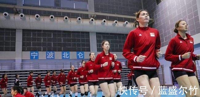 女排|体育界开始行动!白俄国旗被隐去,俄罗斯丢主办权,女排受影响!