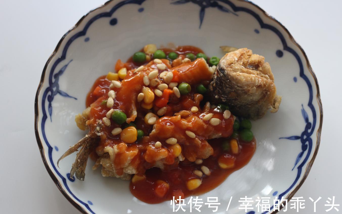 自制松子鲈鱼，自己做一点也不难，酸甜鲜美，香脆可口