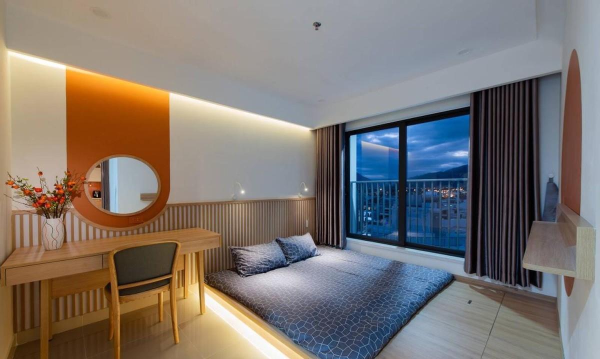 收纳|78㎡“去客厅化”，扔掉沙发靠墙打5cm高地台，一家5口越住越宽敞