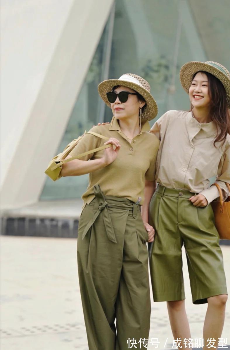 高雅|这对母女好似“姐妹花”,妈妈高雅女儿靓丽,优雅大气高级感满满