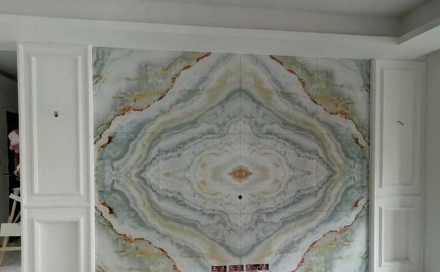 不锈钢|全包18万装修的新房,一看电视墙差点崩溃了,大家说这像什么?