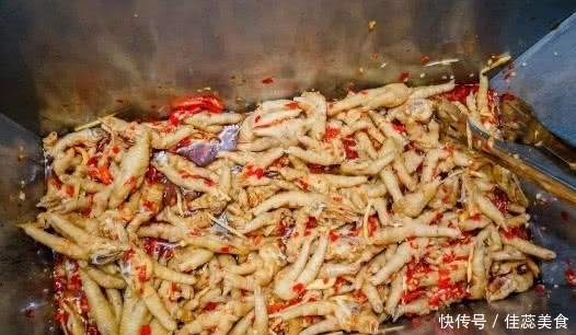 泡面“离不开”的5种食材，火腿肠上榜，图五只有聪明人才想得到