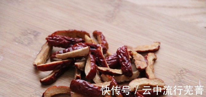 冬天到了，吃黑豆有什么用教你1个简单做法，涨知识了！