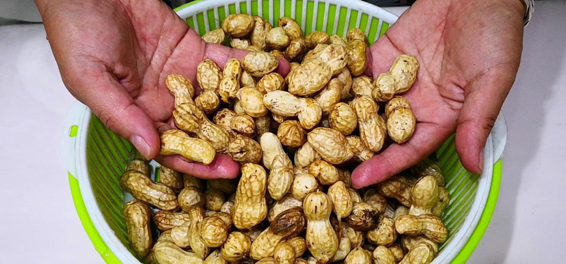 煮花生,最忌直接加水就煮,多加1步,花生又香又入味,还省火