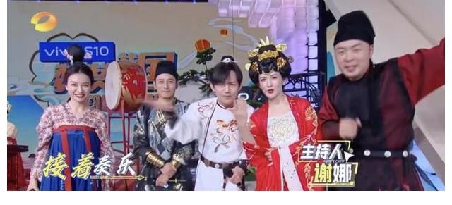 蔡文靜|《快樂(lè)大本營(yíng)》游戲難倒眾人，國(guó)風(fēng)音樂(lè)節(jié)變民樂(lè)課？