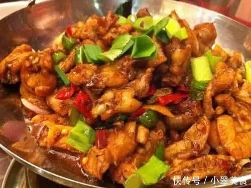 几道家常下饭菜,又香又鲜又辣,特别解馋,每次上桌都被吃个精光