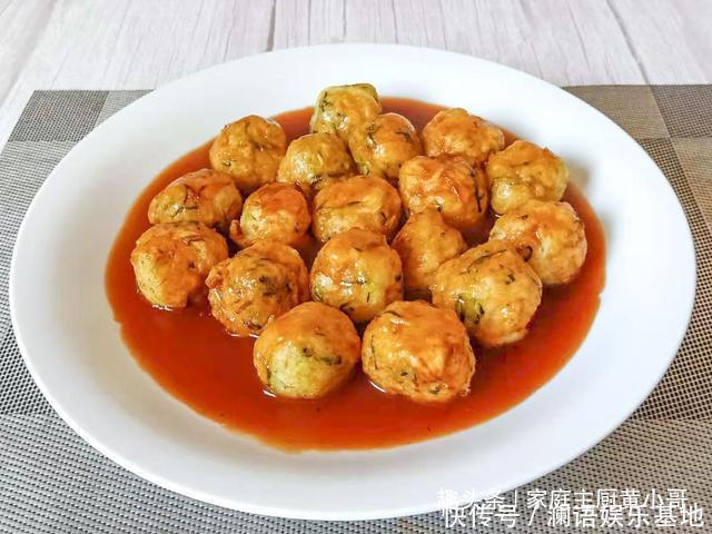 淀粉|做萝卜丸子时,加淀粉就错大了,大厨教你正确做法,味道格外香
