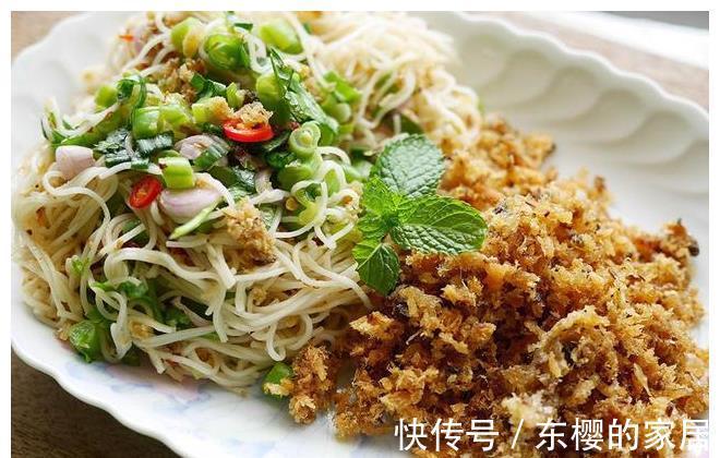 做法|吃面线，最喜欢泰国的这做法，天天吃也没够，一盘下肚，又香又饱