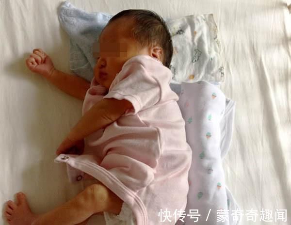 宝宝|宝宝啥时候能用枕头当他出现这些信号时，家长就可以开始准备了