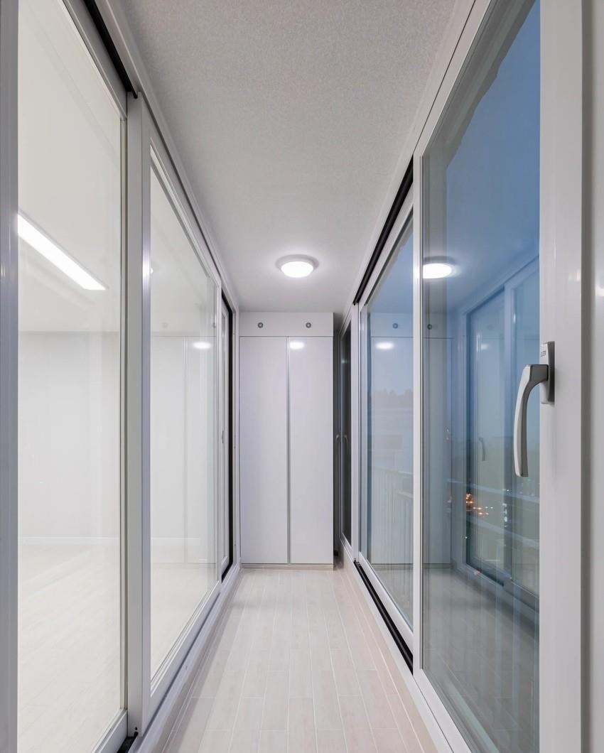 现浇|韩国人聪明,不考虑阳台封不封,直接在护栏边装推拉门,安全实用