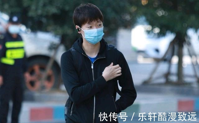 球迷|职场当中的老好人,王曼昱眼中的孙颖莎,跟谁都能相处得来