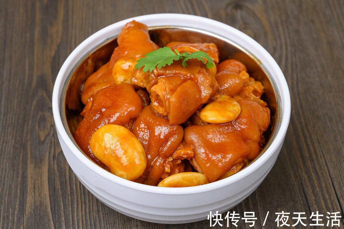 腐乳|炖猪蹄时，焯水前多做1步，软烂入味不油腻，还没腥味
