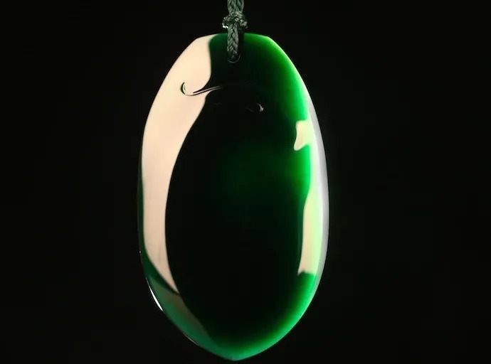 影响|翡翠的颜色怎么看?这才是影响价值的关键!