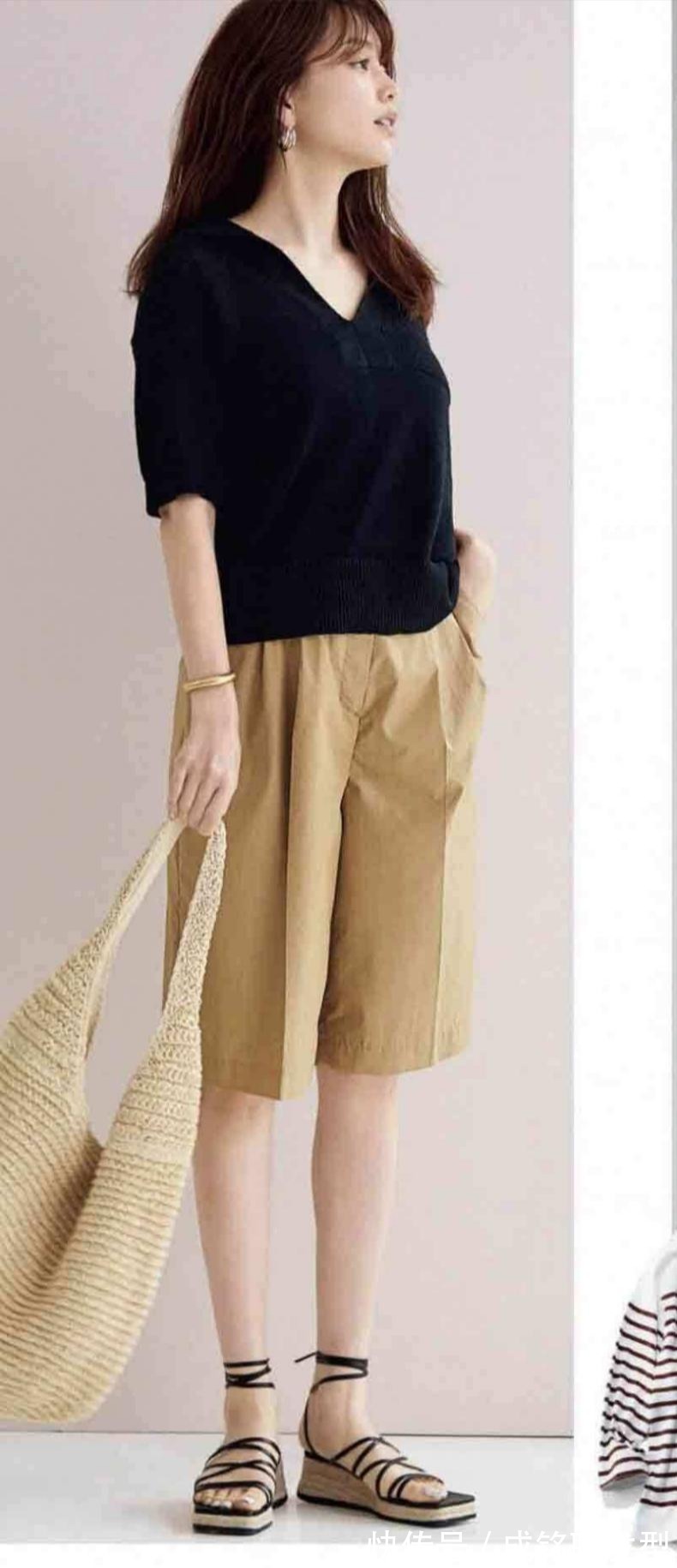 t恤|步入中年穿搭不能“输”,把简单的穿出高级感,比同龄人更显年轻