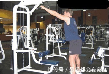 健身房|健身8年,他被称“健体界的微笑王子”,让他手把手教你增肌塑形