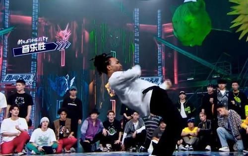 《街舞4》:刘宪华惨败背后,卡卡独木难支,三人表现太失望