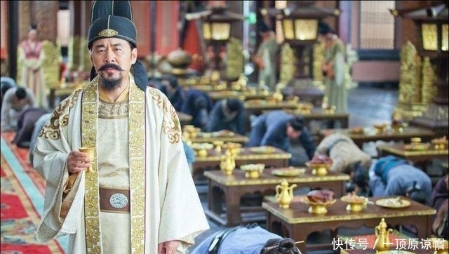 石守信|将军：皇帝说要重用你！官员大喜，赶紧谢恩，皇帝大怒：谁说的