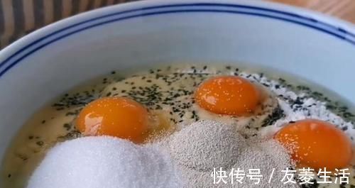 一碗面粉加5个鸡蛋,不蒸馒头,不烙饼,比馒头简单,比馅饼还香