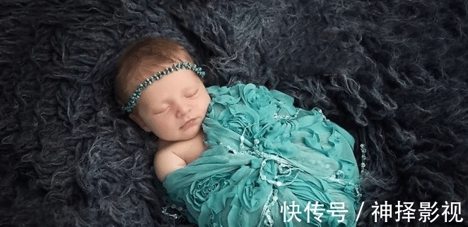 厌食|宝宝出现厌食的症状怎么办?别担心,学会这三个方法就好了!