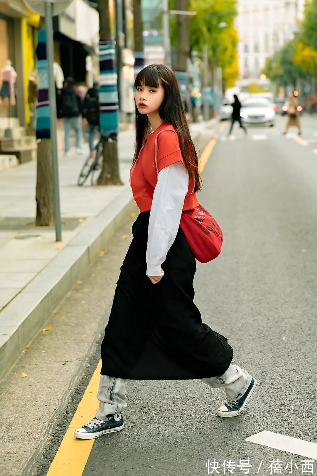 大长腿|别穿大一号了,今年流行“上短下长”法则,轻松打造逆天大长腿!