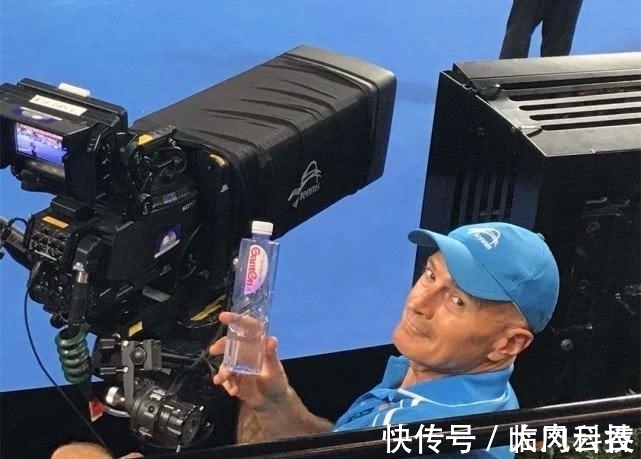 瓶装水|澳网友狂喷澳网指定饮用水百岁山:就算渴死,也不喝中国瓶装水!