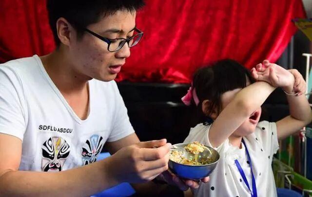 助长器|13岁男孩一年长高15公分，医生透露：1物是身高的助长器，可多吃