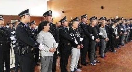 中国盗墓史#他是摸金校尉领头人,盗墓30年获利5亿,称百位专家不如他一人