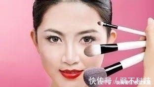 化妆品|长期化妆和不化妆的女生,十年后区别也太大了,真可怕!